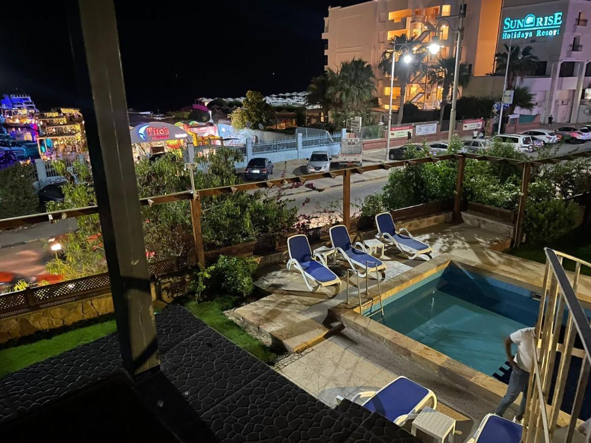 الغردقة Lilly Lounge And Pool Accommodation For Adults Only المظهر الخارجي الصورة