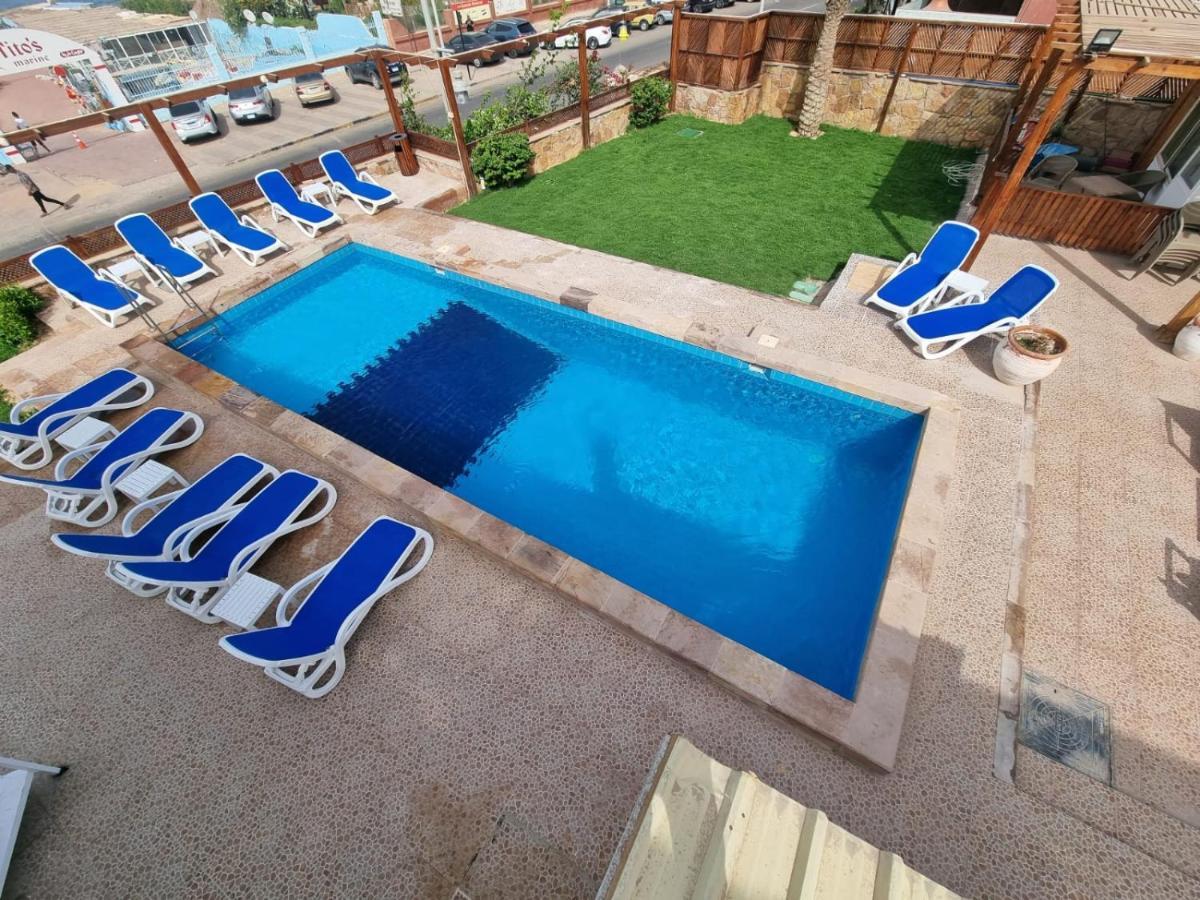 الغردقة Lilly Lounge And Pool Accommodation For Adults Only المظهر الخارجي الصورة