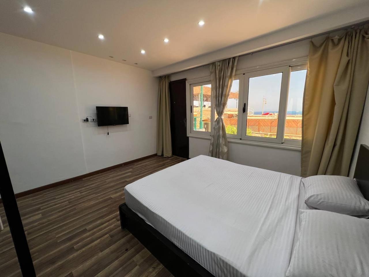 الغردقة Lilly Lounge And Pool Accommodation For Adults Only المظهر الخارجي الصورة