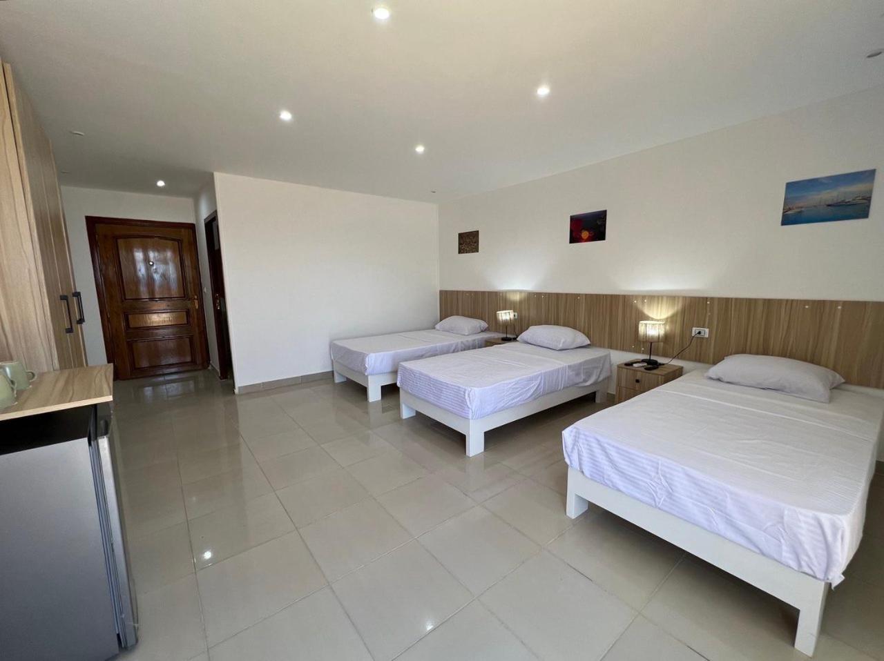 الغردقة Lilly Lounge And Pool Accommodation For Adults Only المظهر الخارجي الصورة