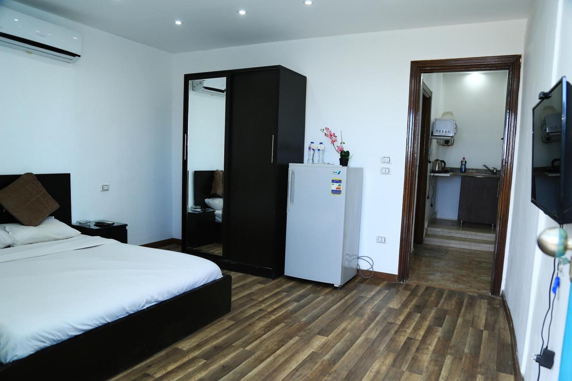 الغردقة Lilly Lounge And Pool Accommodation For Adults Only الغرفة الصورة