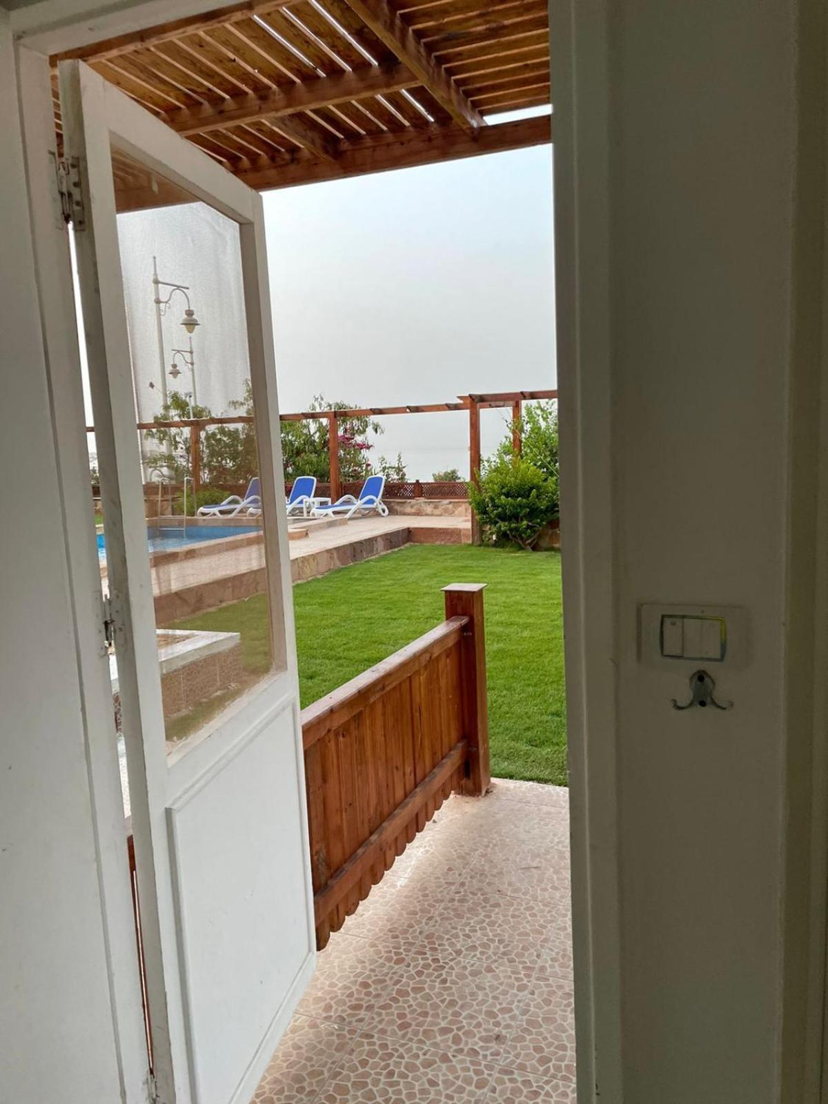 الغردقة Lilly Lounge And Pool Accommodation For Adults Only المظهر الخارجي الصورة