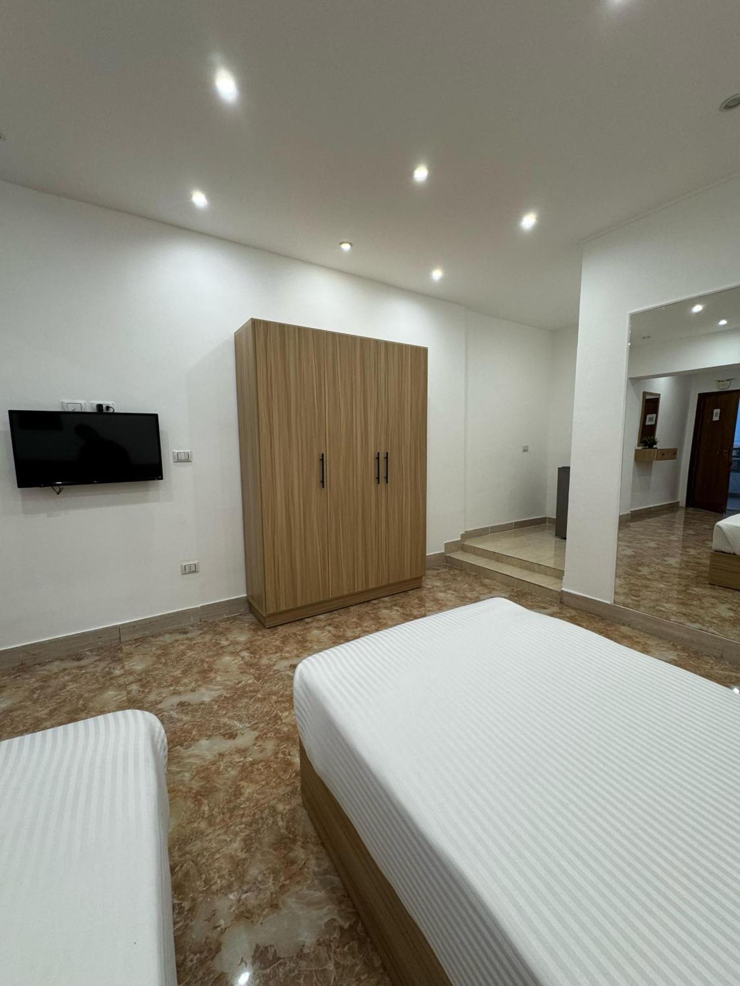 الغردقة Lilly Lounge And Pool Accommodation For Adults Only المظهر الخارجي الصورة